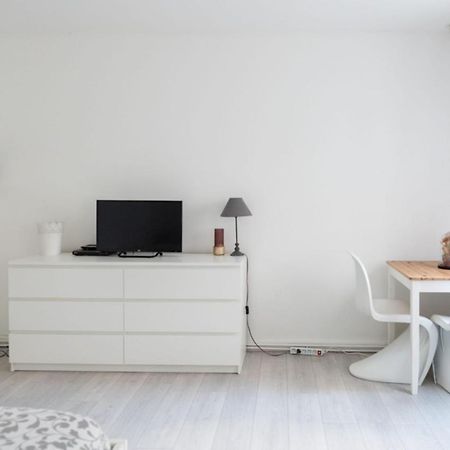 Spacious Studio In The Center Of Montmartre París Exterior foto