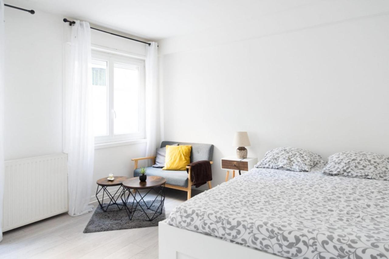 Spacious Studio In The Center Of Montmartre París Exterior foto