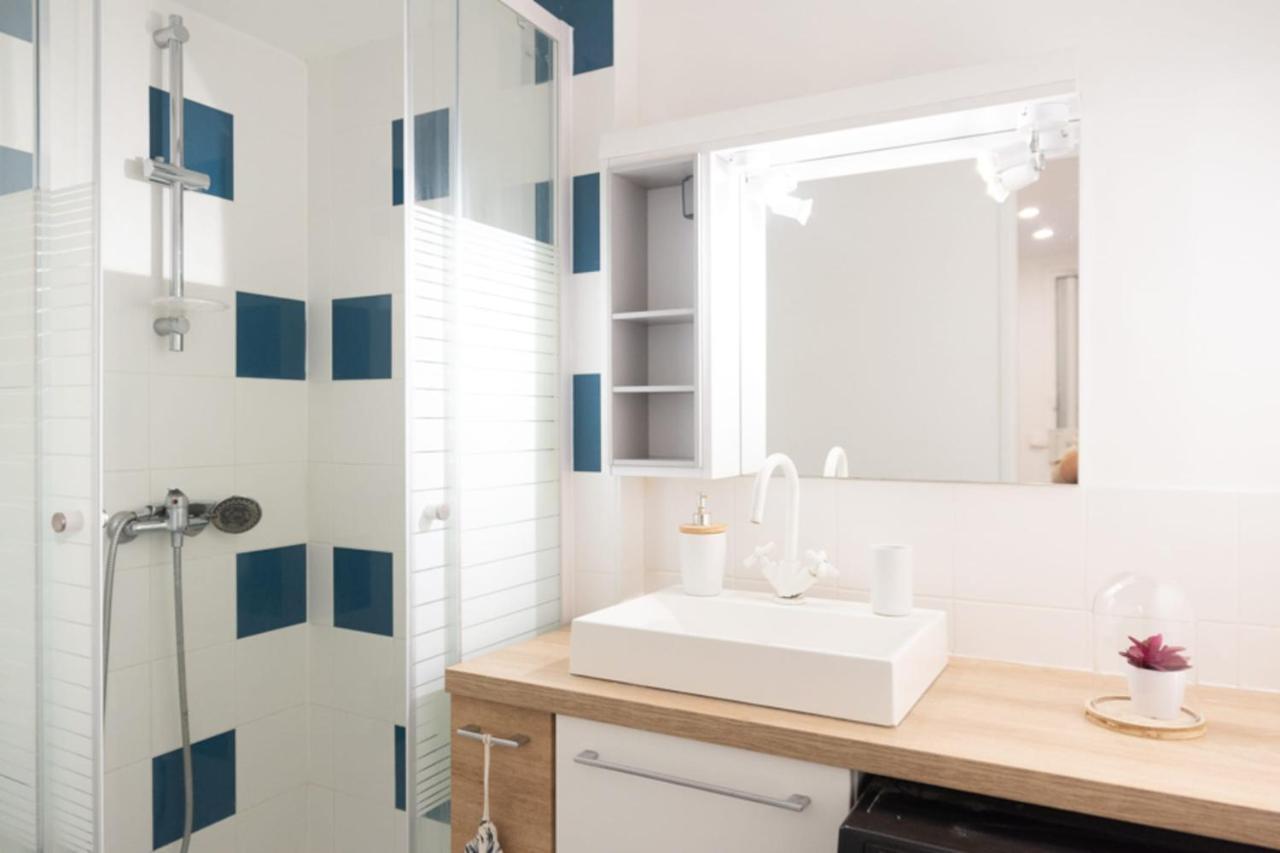 Spacious Studio In The Center Of Montmartre París Exterior foto